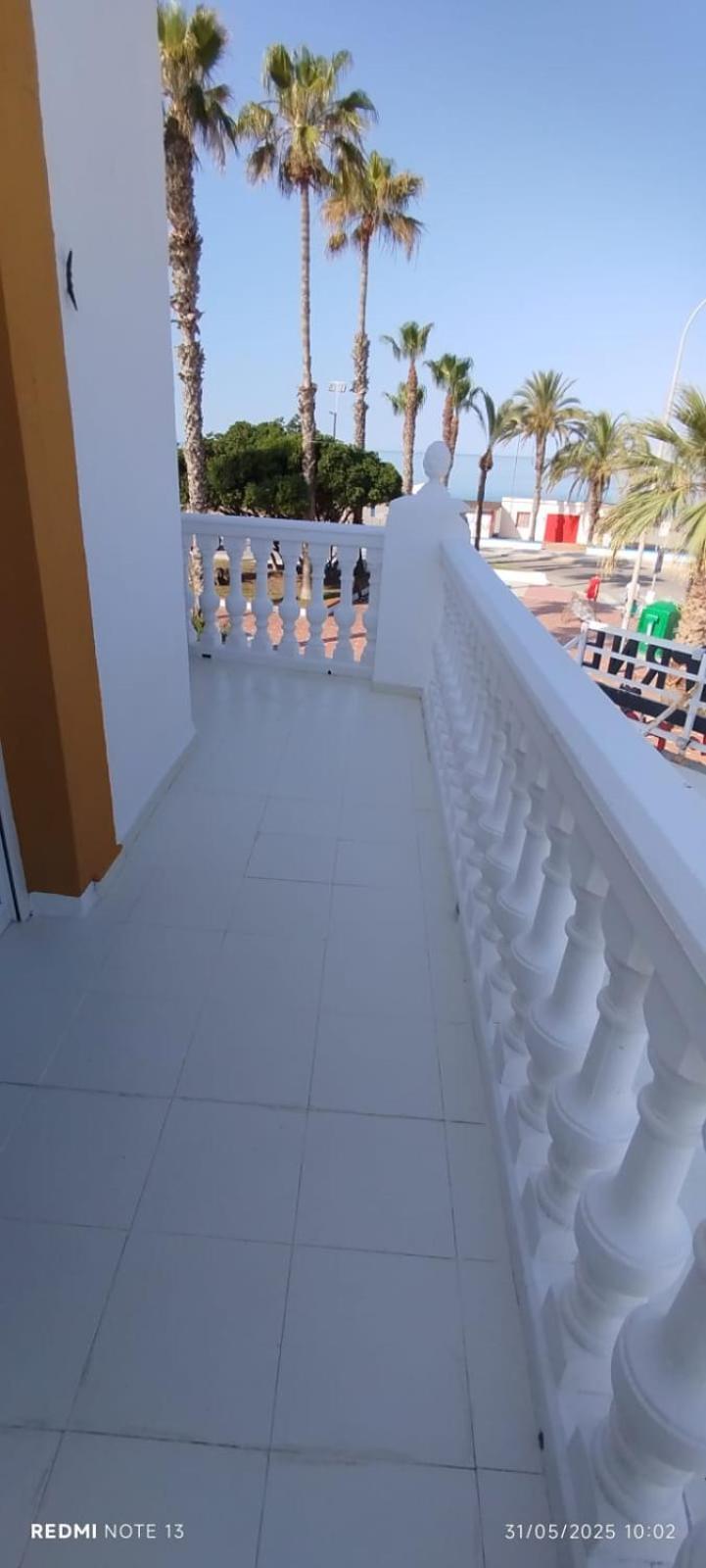 Salobrena Primera Linea De Playa Luaran gambar